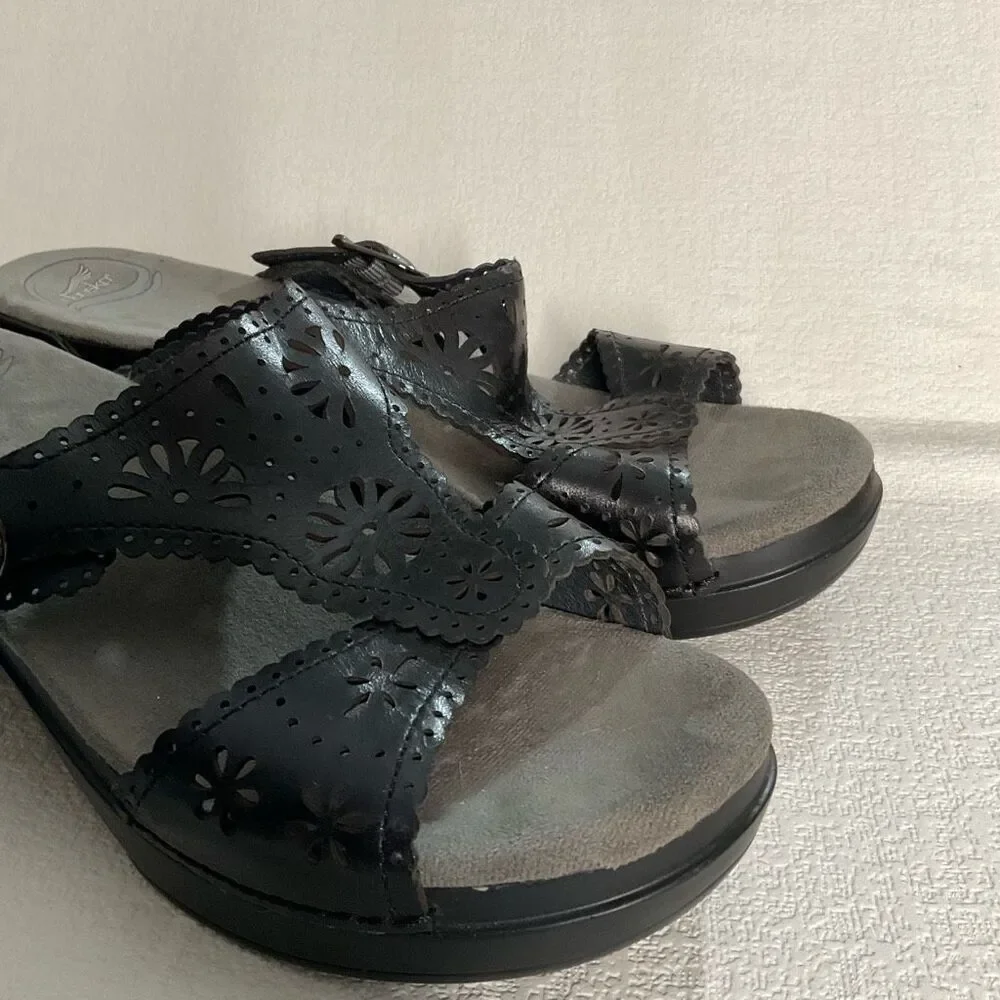 Dansko Sz 41 Sapphire Laser Cut  Black Slip-On Sandals 10,5-11 Buckle Wedge Heel